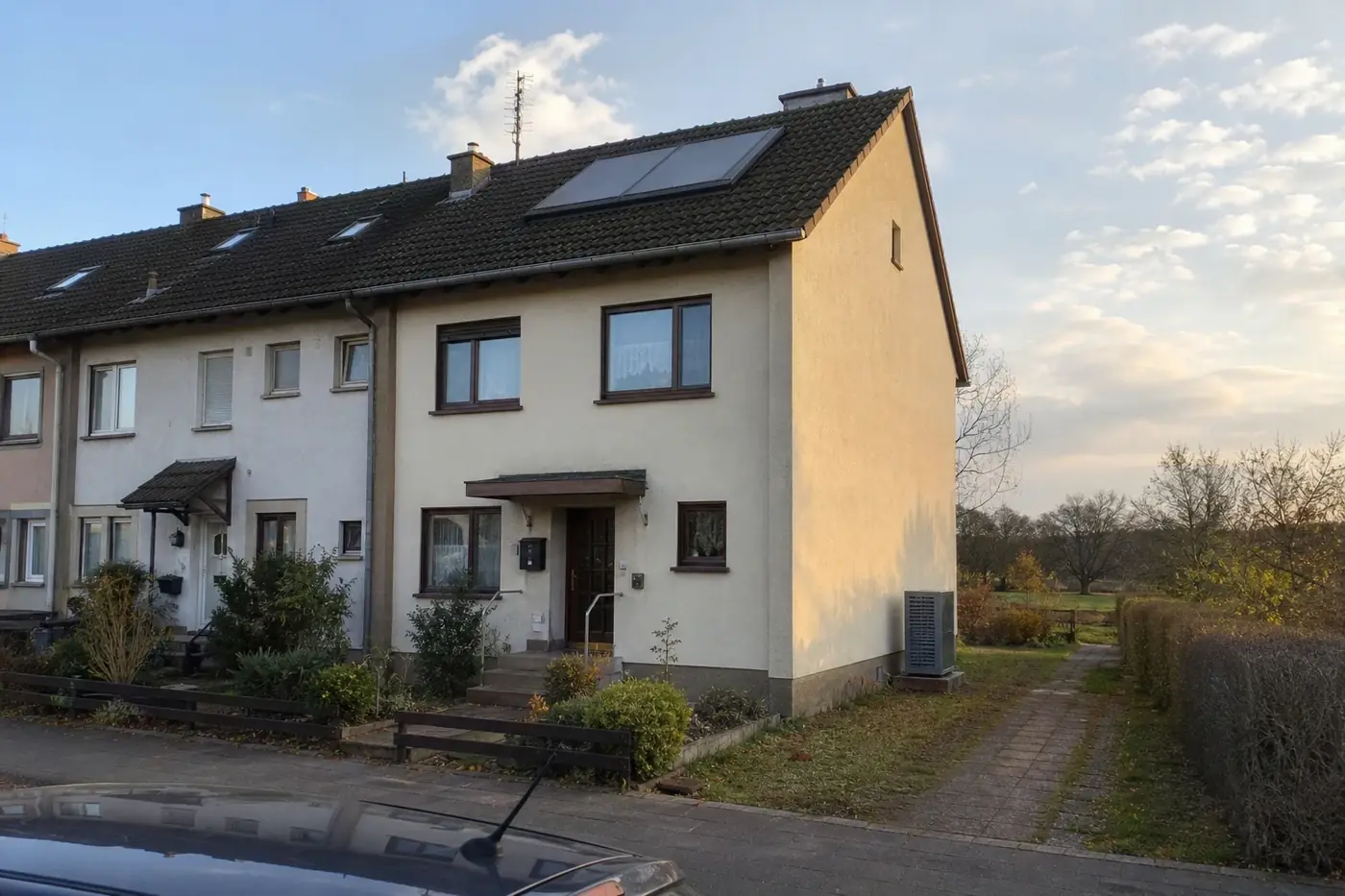 KI-generiertes Bild zum Projekt: Reihenendhaus von 1986